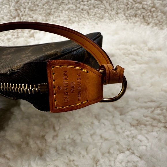 Louis Vuitton Pochette - Picture 13 of 15